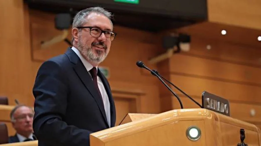 El portavoz del PSOE en el Senado, Juan Espadas, en una intervención | Foto de PSOE Senado