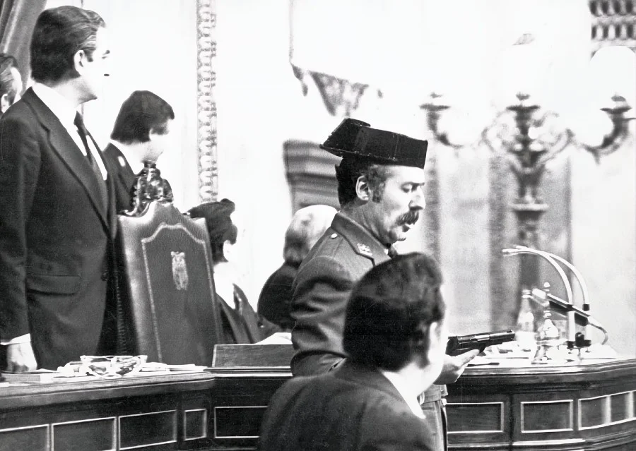 Tejero, en la tribuna del Congreso el 23-F | Foto de TVE