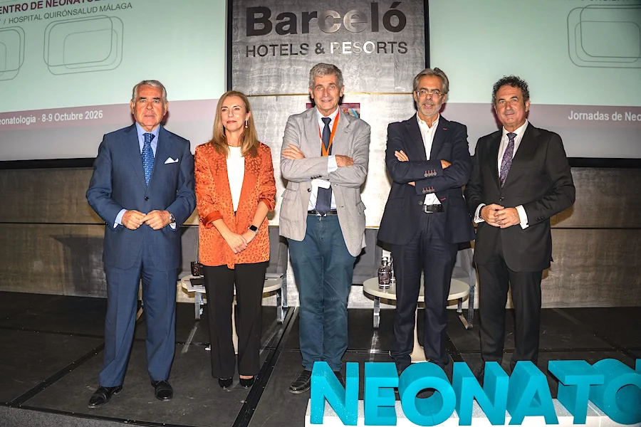 simposio pediatría inauguración (de izq a dcha. navarro, yeves, baca, urda y cantos)