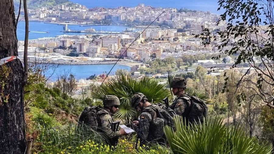Efectivos del Ejército de Tierra, en unas maniobras en Ceuta | Foto de EMAD