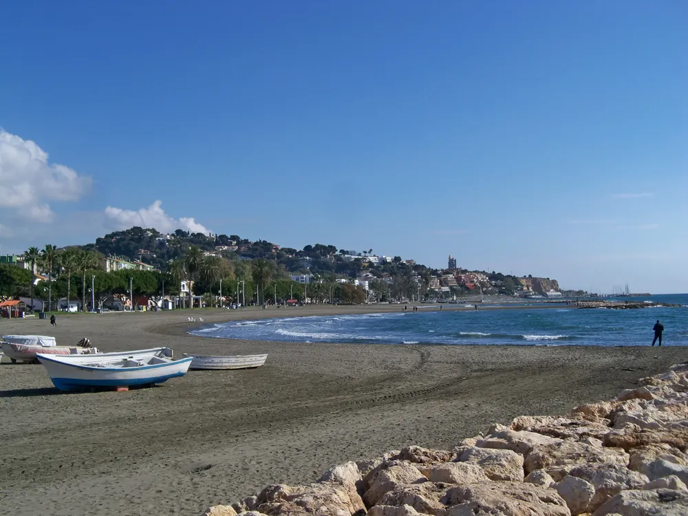 Playa de el palo Google maps