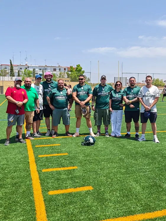 STAFF COMPLETO