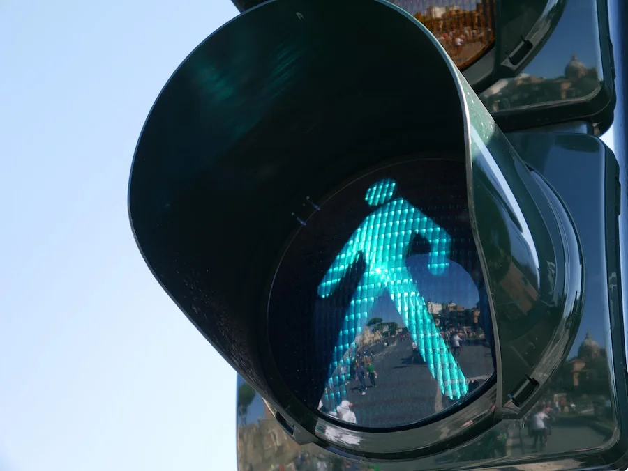 ajel-traffic-light-1024768_1280