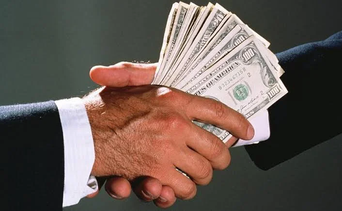 dolares