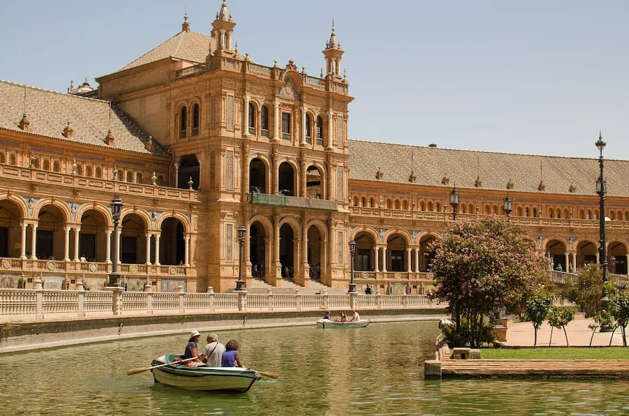 seville-2742309_1280