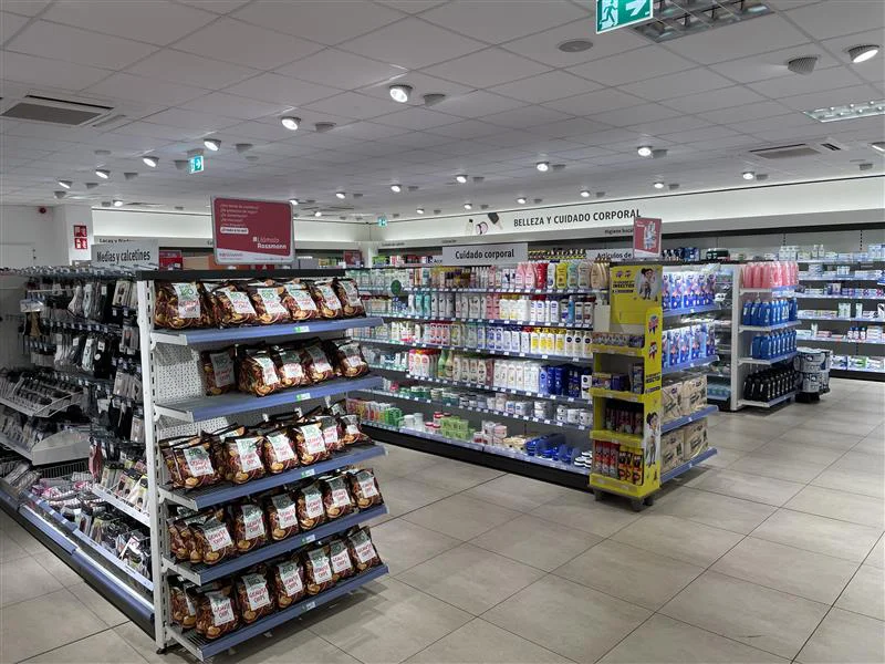 Interior tienda 2