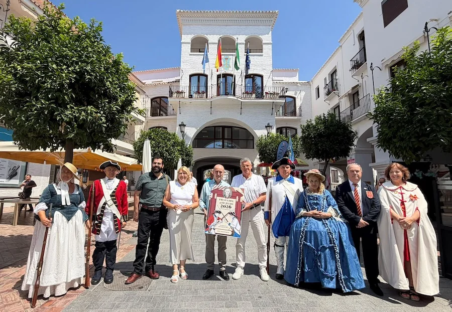 Presentación Cartel y desfile por el 4 de julio en Nerja